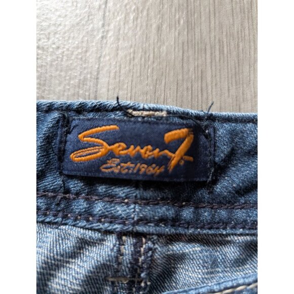 Seven7 Womens Denim Bermuda Shorts Size 12 Blue Jeans Embroidered Back Pockets - Picture 2 of 6